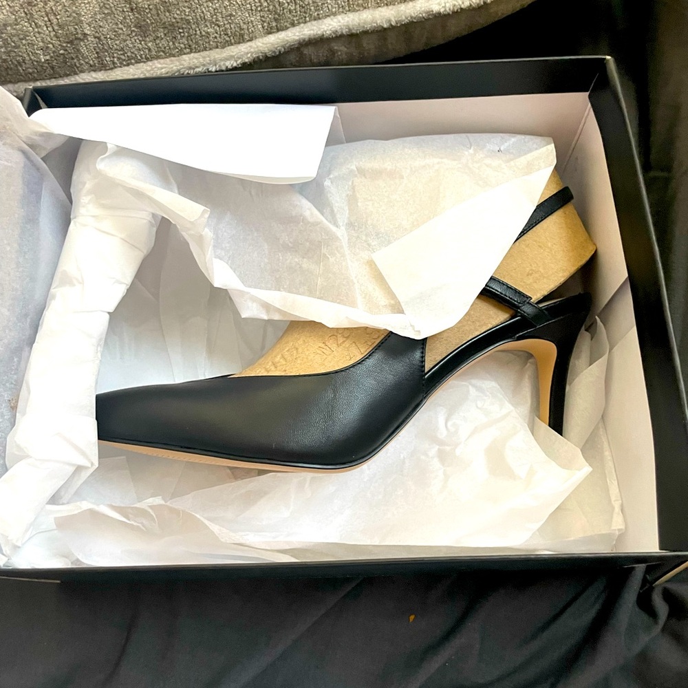 9 1/2 Nine West shoes. NEW never used!